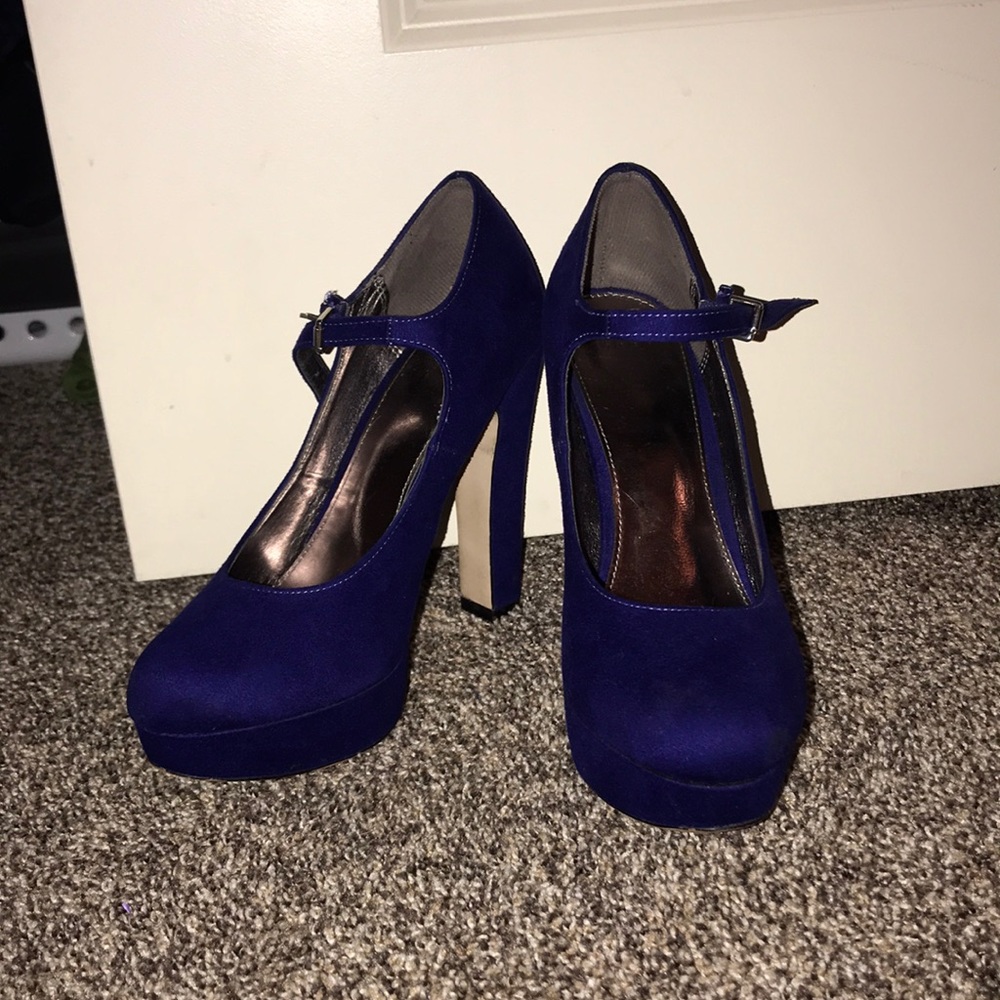 Elle Pumps - Picture 3 of 4